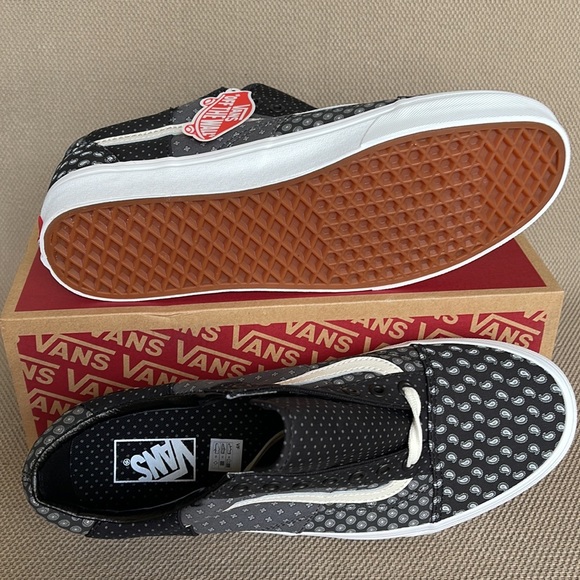 Vans WMNS Old Skool Tie Print Patch Work Black / True White Sneakers - Picture 4 of 16